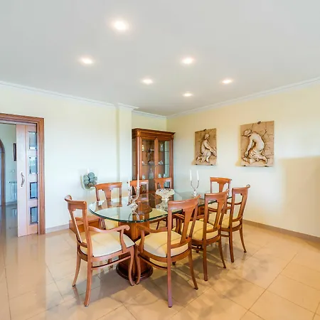 Ullastre Apartment