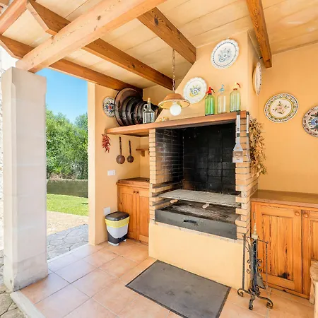 Ullastre Apartment